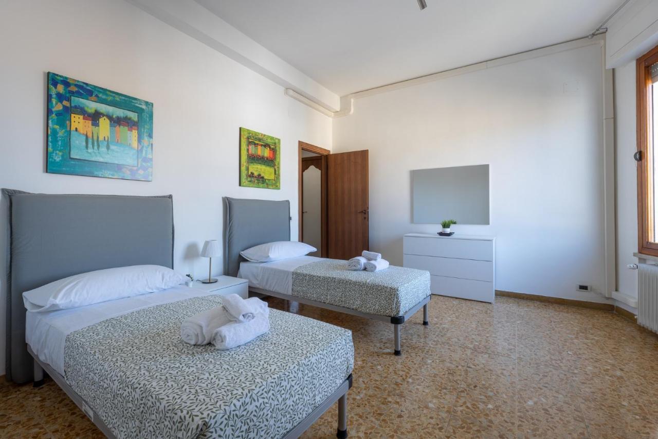 Pisa Quiet And Bright Flats With Balcony Διαμέρισμα Εξωτερικό φωτογραφία